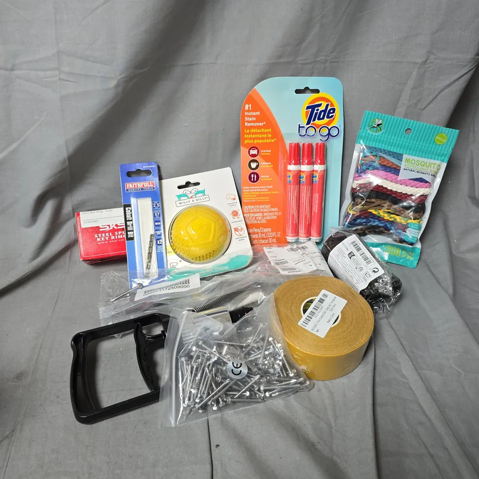 APPROXIMATELY 15 ASSORTED HOUSEHOLD ITEMS TO INCLUDE TIDE TO GO, WILLY & DILLY CHICKEN SCENT BALL, MOSQUITO REPELLENT BAND, ETC