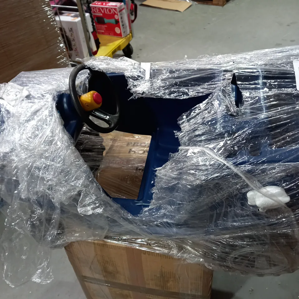 LITLE TRIKES COSY TRUCK  RRP £89.99
