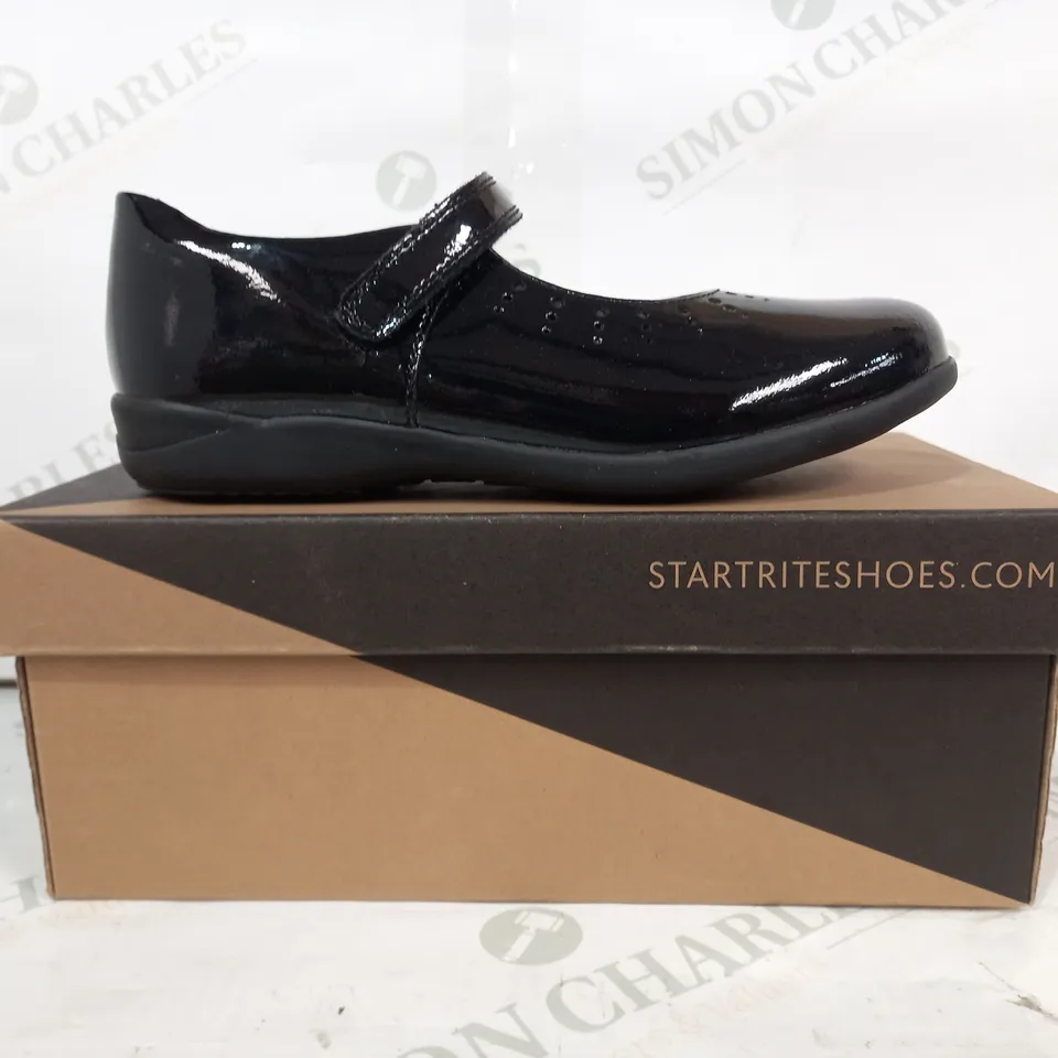 BOXED PAIR OF START RITE MARY JANE SHOES IN BLACK EU SIZE 32