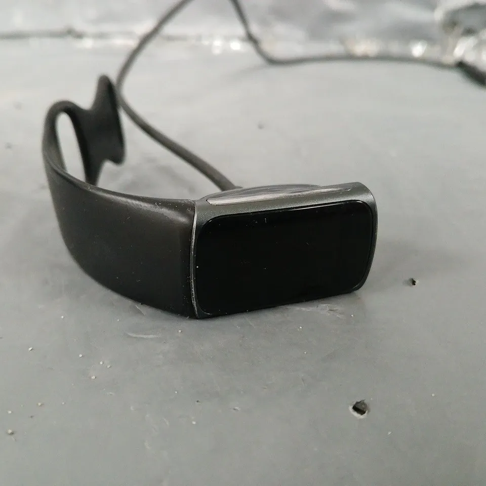 FITBIT CHARGE 5 