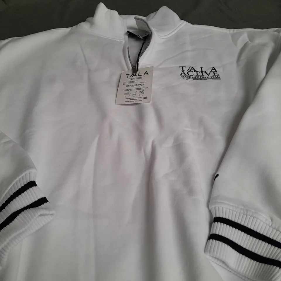 TIALA 1/4 ZIP SWEATSHIRT IN WHITE - MEDIUM