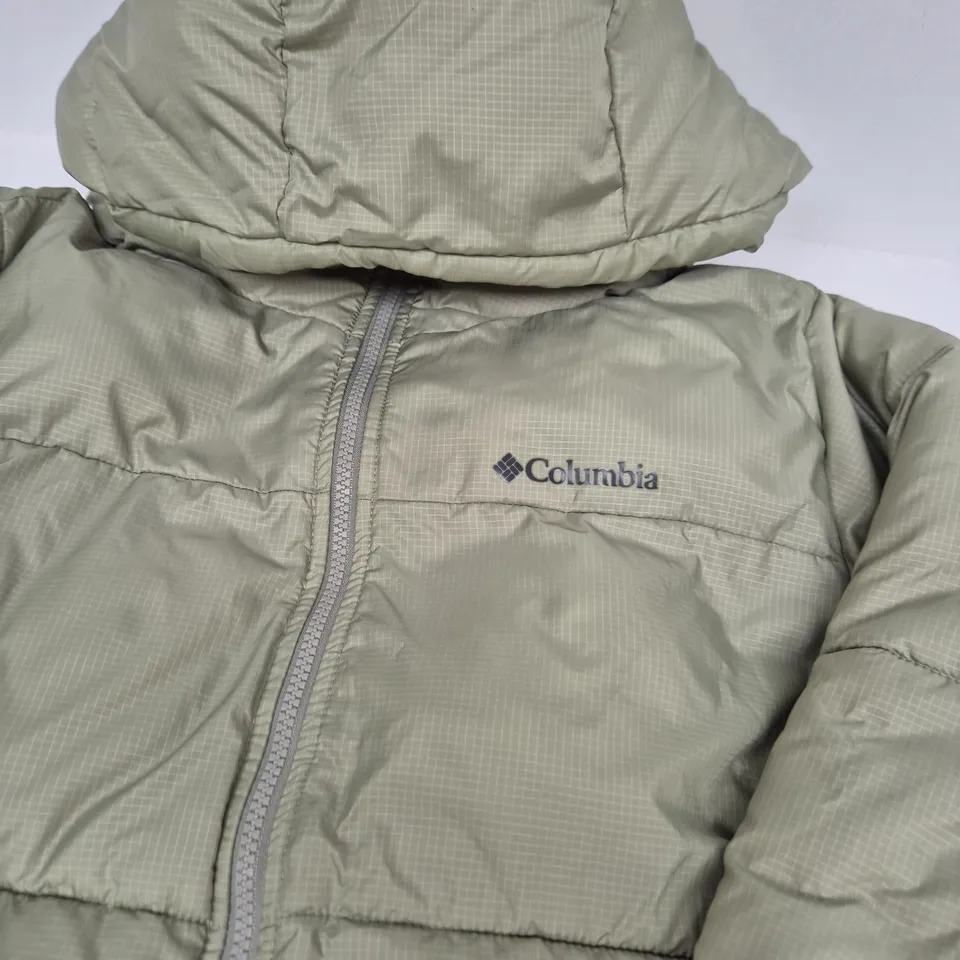 COLUMBIA PUFFER JACKET – SIZE M