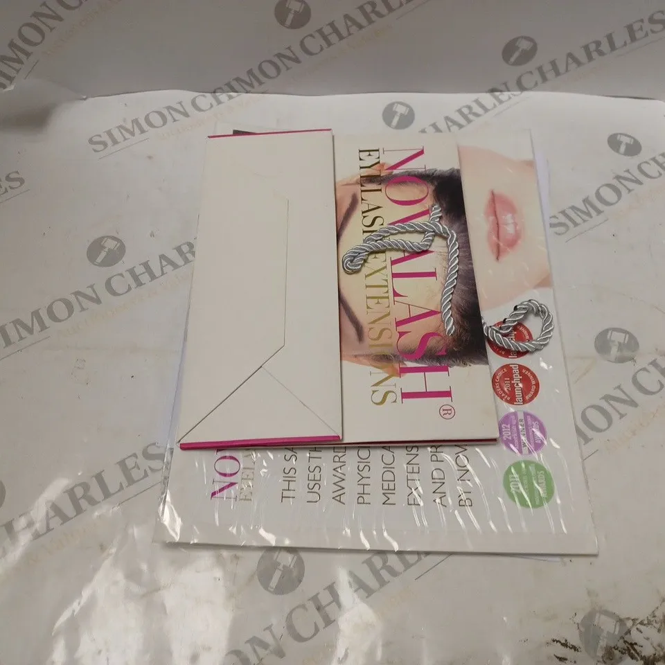 NOVALASH EYELASH EXTENSIONS AND MAKEUP GIFT SET 