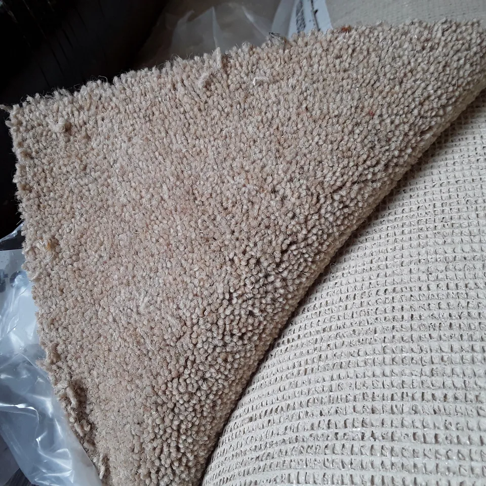 ROLL OF QUALITY PRESTIGE TWIST 50 ACTIONBAC SANDSTONE CARPET APPROXIMATELY 6×5M