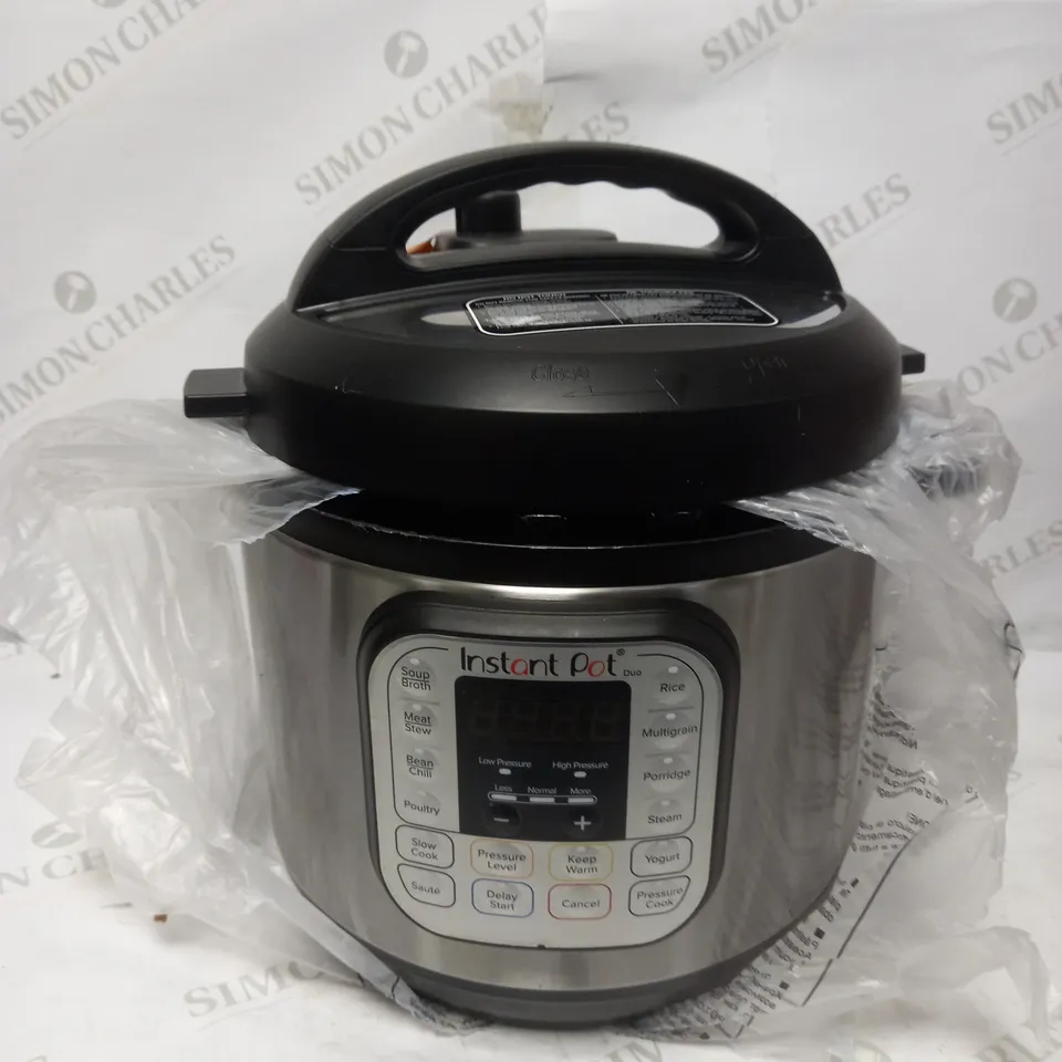 INSTANT POT DUO SMART PRESSURE COOKER