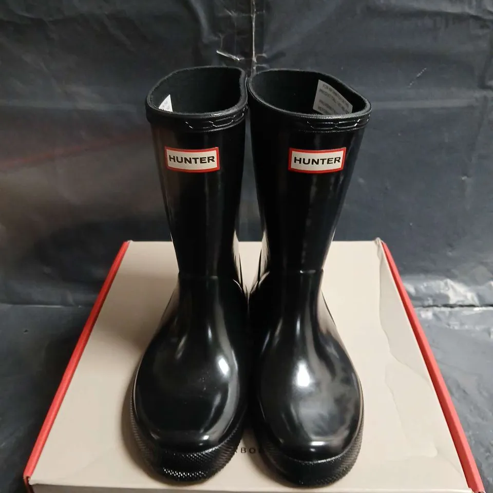 BOXED PAIR OF HUNTER KIDS FIRST CLASSIC GLOSS WELLIES -UK SIZE 11