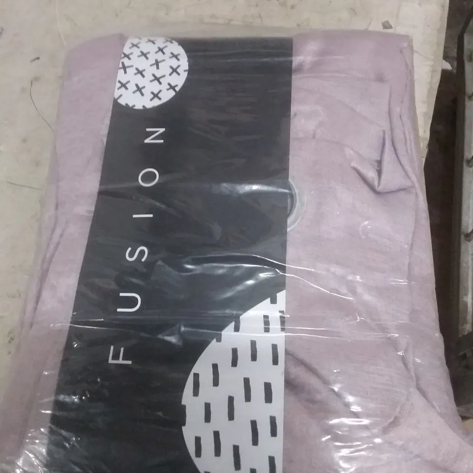 OUIDA EYELET ROOM DARKENING CURTAIN COLOUR: PINK