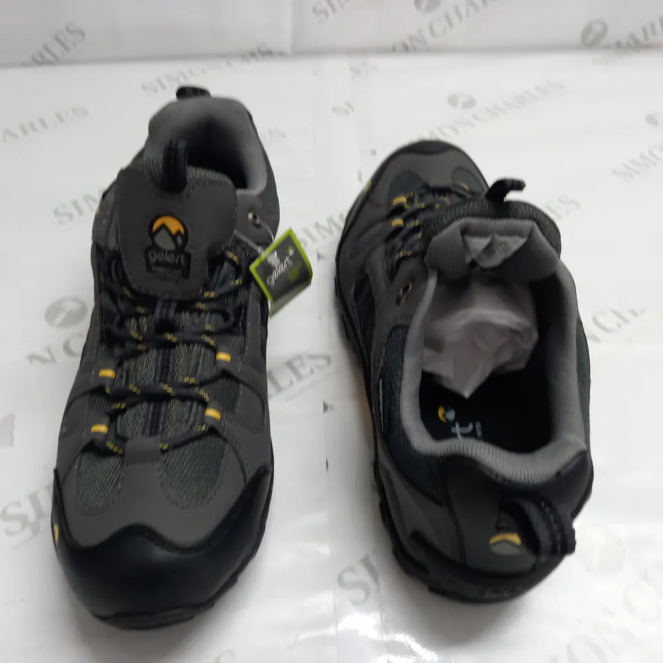 GELERT WATERPROOF ROCKY SHOES IN CHARCOAL - UK 8