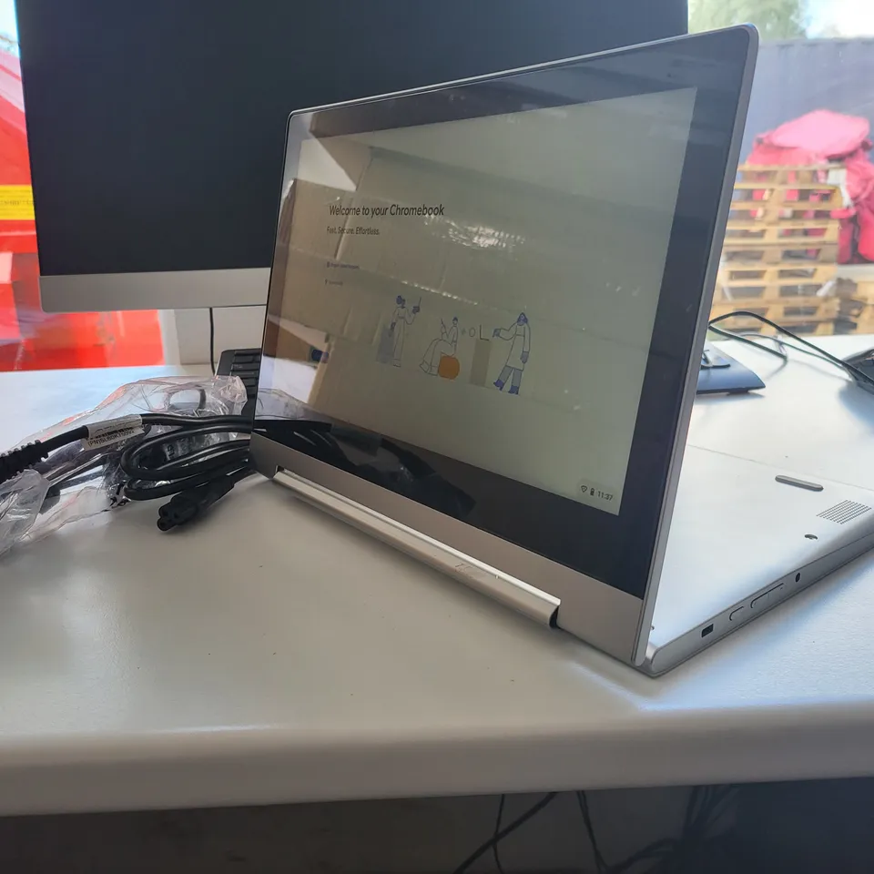 LENOVO IDEAPAD FLEX 3 11.6" 4GB RAM 2-IN-1 CHROMEBOOK