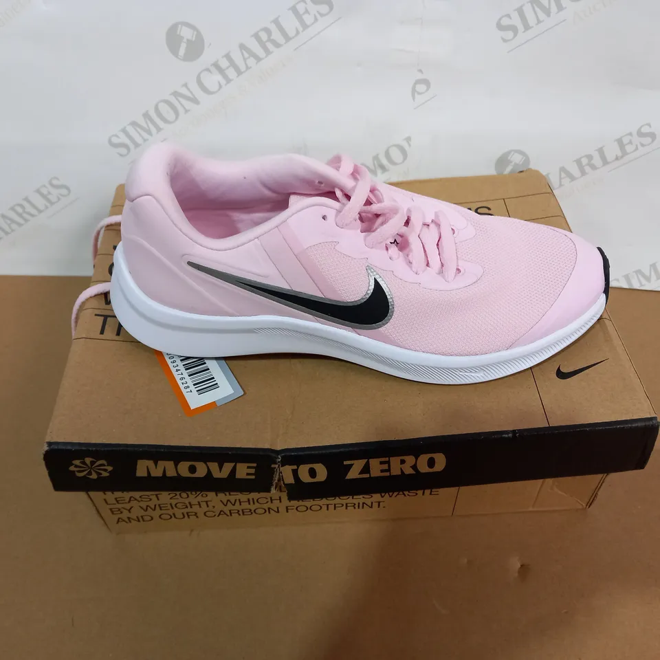 BOXED PAIR OF NIKE PINK/BLACK/WHITE TRAINERS SIZE 5