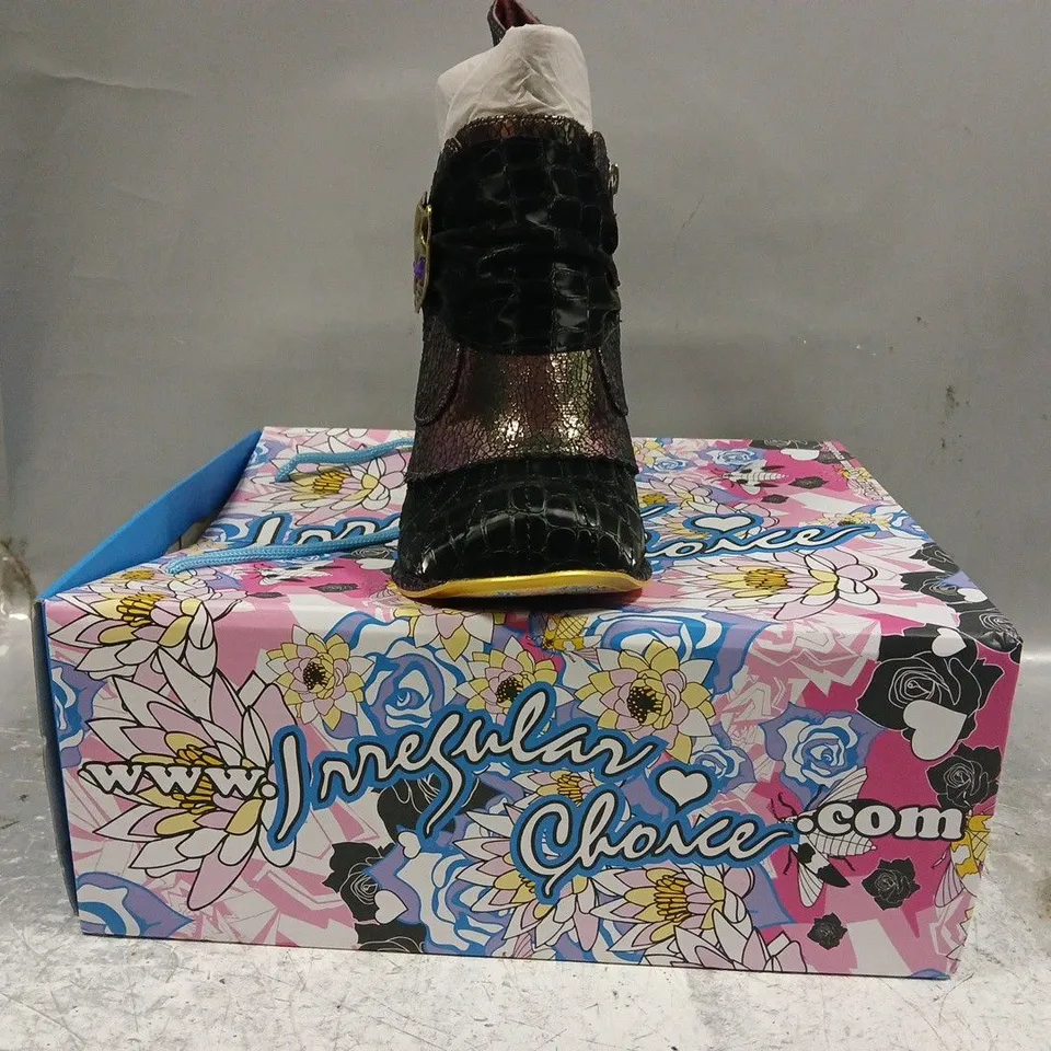 BOXED PAIR OF IRREGULAR CHOICE HEELED SHOES IN DARK METALLIC ROSE/BLACK W. JEWELLED CAT FACE DETAIL SIZE EU 38