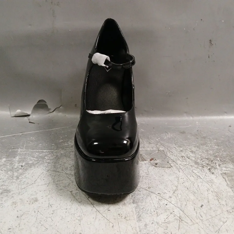 BOXED PAIR OF KOI DARKBLOOM BLACK PATENT PLATFORM HEELS SIZE UK 6