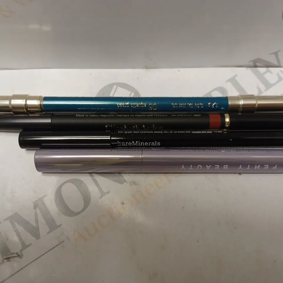 BOX OF APPROXIMATELY 25 ASSORTED MAKE-UP PENS/PENCILS/CRAYONS TO INCLUDE CLARINS, ELIZABETH ARDEN, BAREMINERALS, ETC