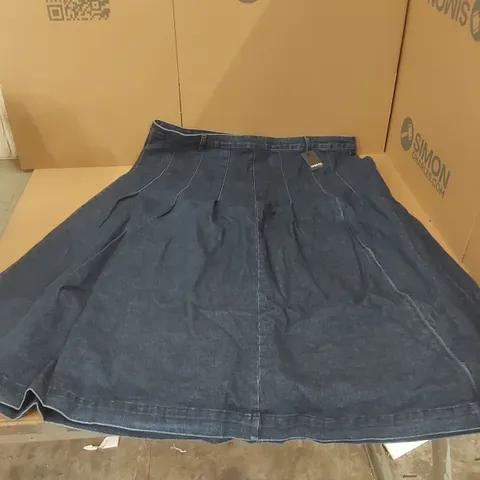 BOX CONTAINING APPROXIMATELY 8x BRAND NEW SIMPLY BE MID BLUE EMBELLISHED DENIM SKIRTS - SIZE 28