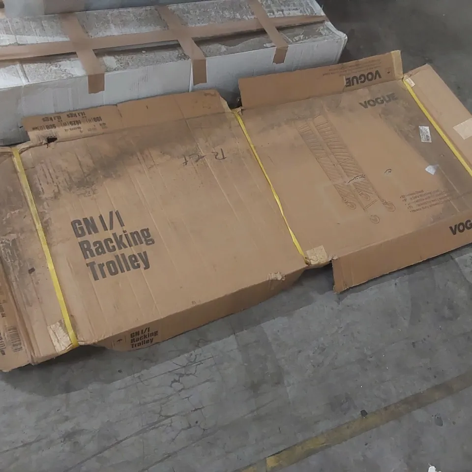 BOXED VOGUE RACKING TROLLEY 