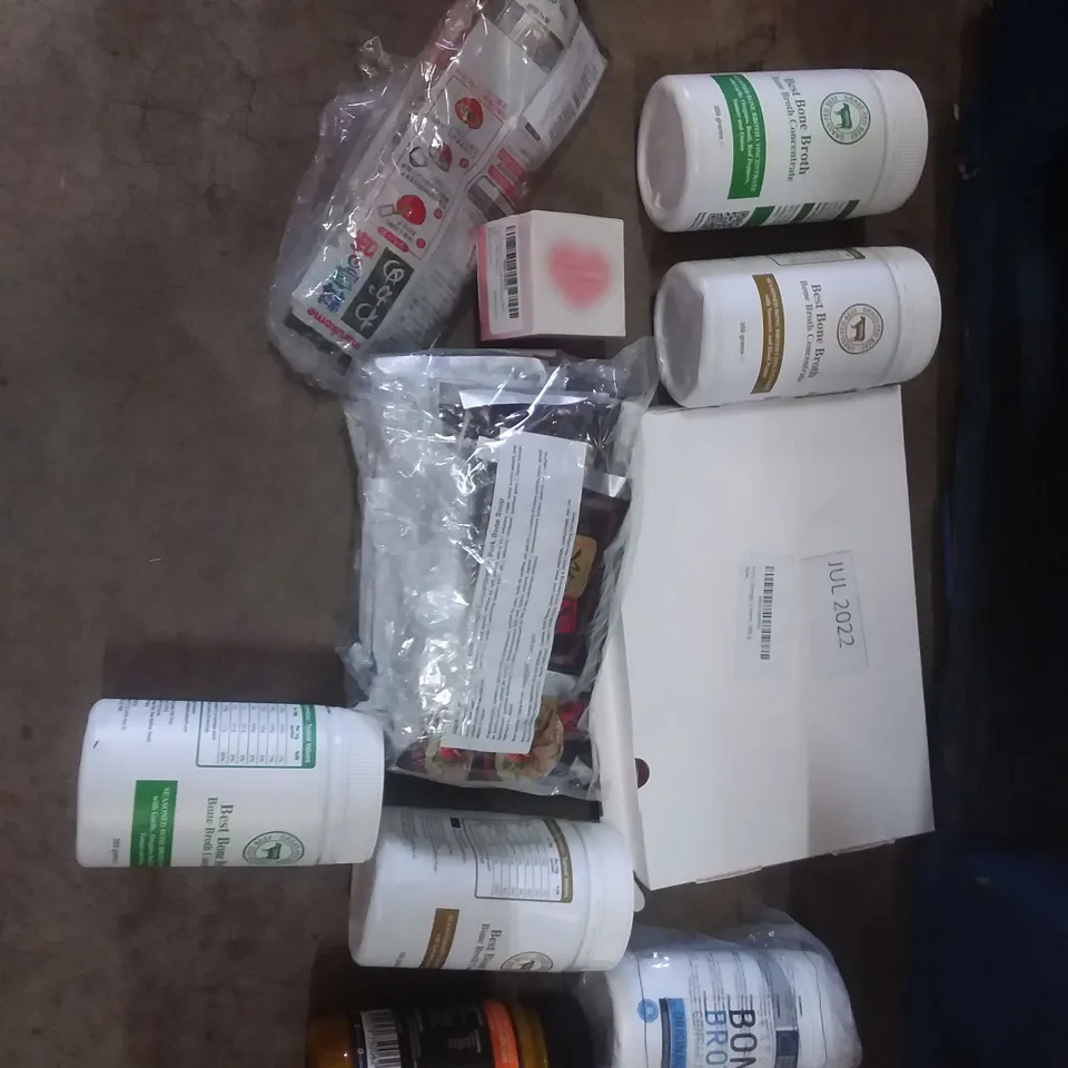 PALLET OF ASSORTED ITEMS INCLUDING TOBLERONE, KNOSS OXTAIL VEGETABLE SOUP, BONE BROTH CONCENTRATE WITH TURMERIC AND BLACK PEPPER, BONE BROTH CONCENTRATE WITH GARLIC OREGANO BASIL RED PEPPER TOMATO ONI