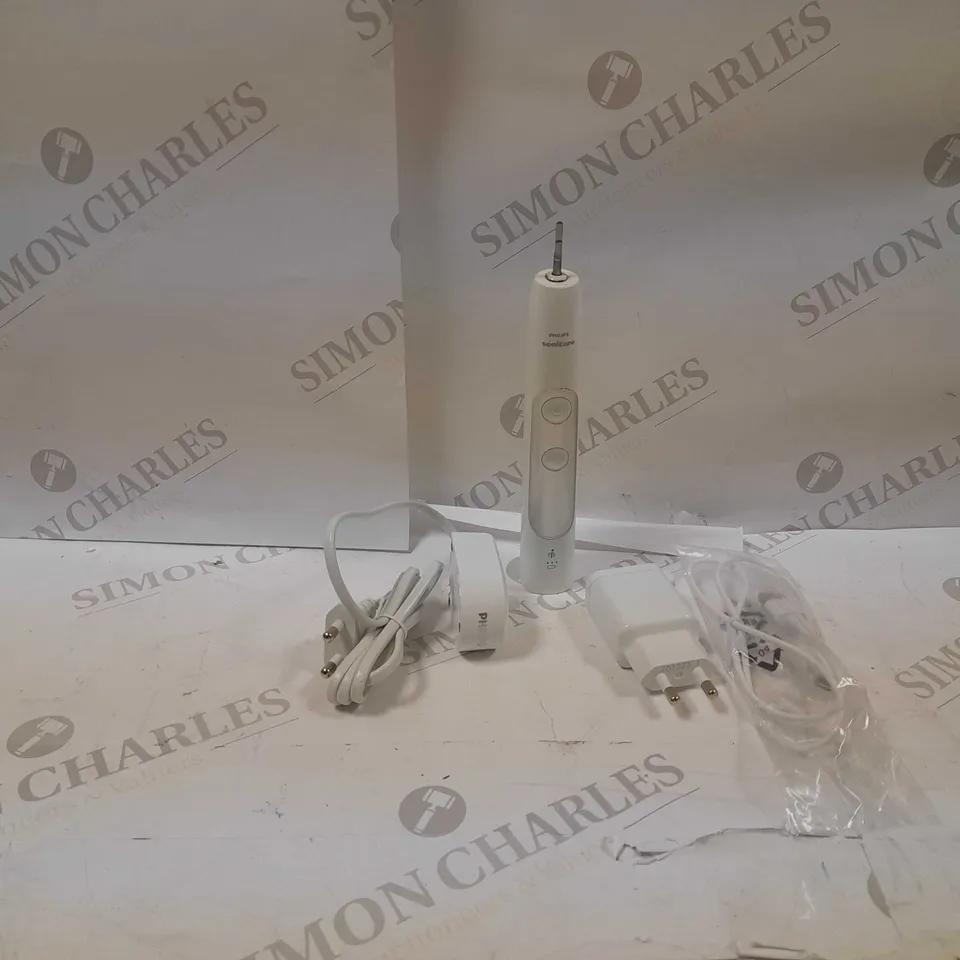 PHILIPS SONICARE 7300 EXPERT CLEAN TOOTHBRUSH