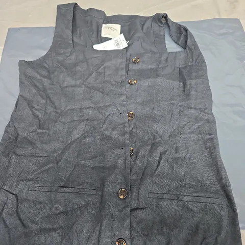 ABERCROMBIE & FITCH TIO IN BLACK SIZE UK L