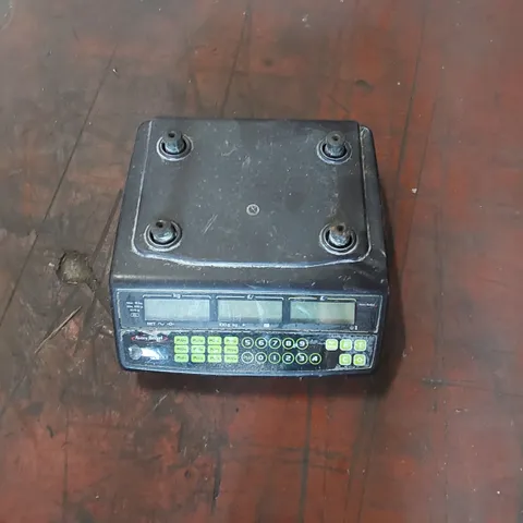 AVERY BERKEL DIGITAL SCALE