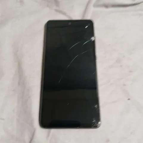 SAMSUNG GALAXY A52 - WHITE (CRACKED SCREEN)