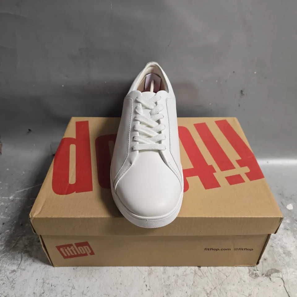 BOXED PAIR OF FITFLOP RALLY SNEAKERS IN WHITE - UK 8