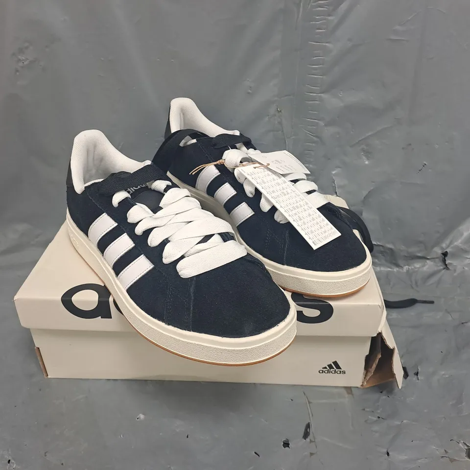 BOXED PAIR OF ADIDAS GRAN COURT BASE 00 SHOES IN BLACK AND WHITE SIZE UK 8.5 