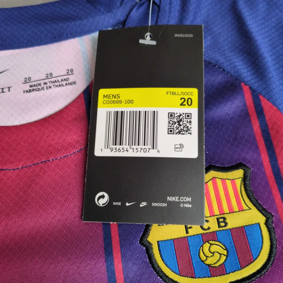 NIKE FCB KIDS FOOTBALL KIT - 20