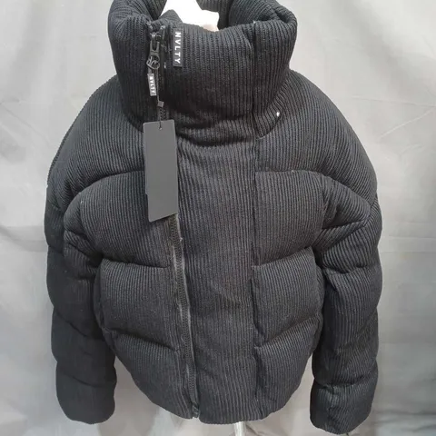 NVLTY KNITTED SHAWL COLLAR PUFFER JACKET IN BLACK SIZE 16