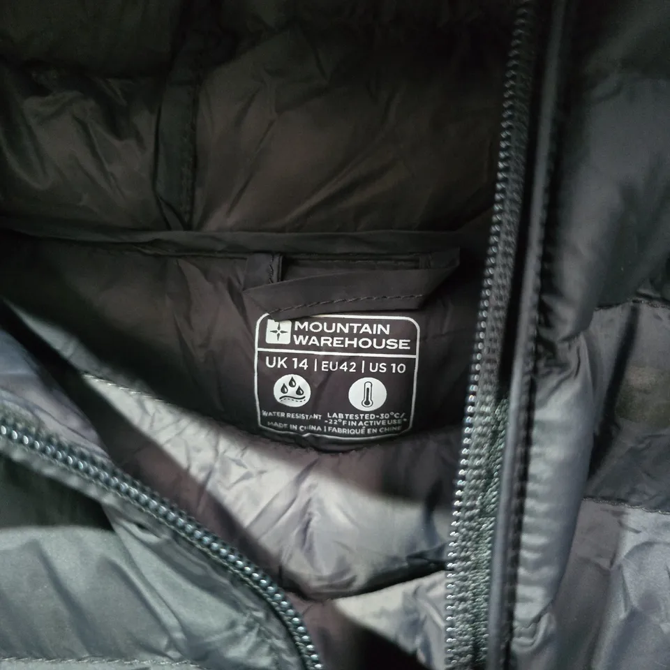 MOUNTAIN WAREHOUSE NAVY PUFFER COAT WITH HOOD – UK 14 (EU 42) WOMENS