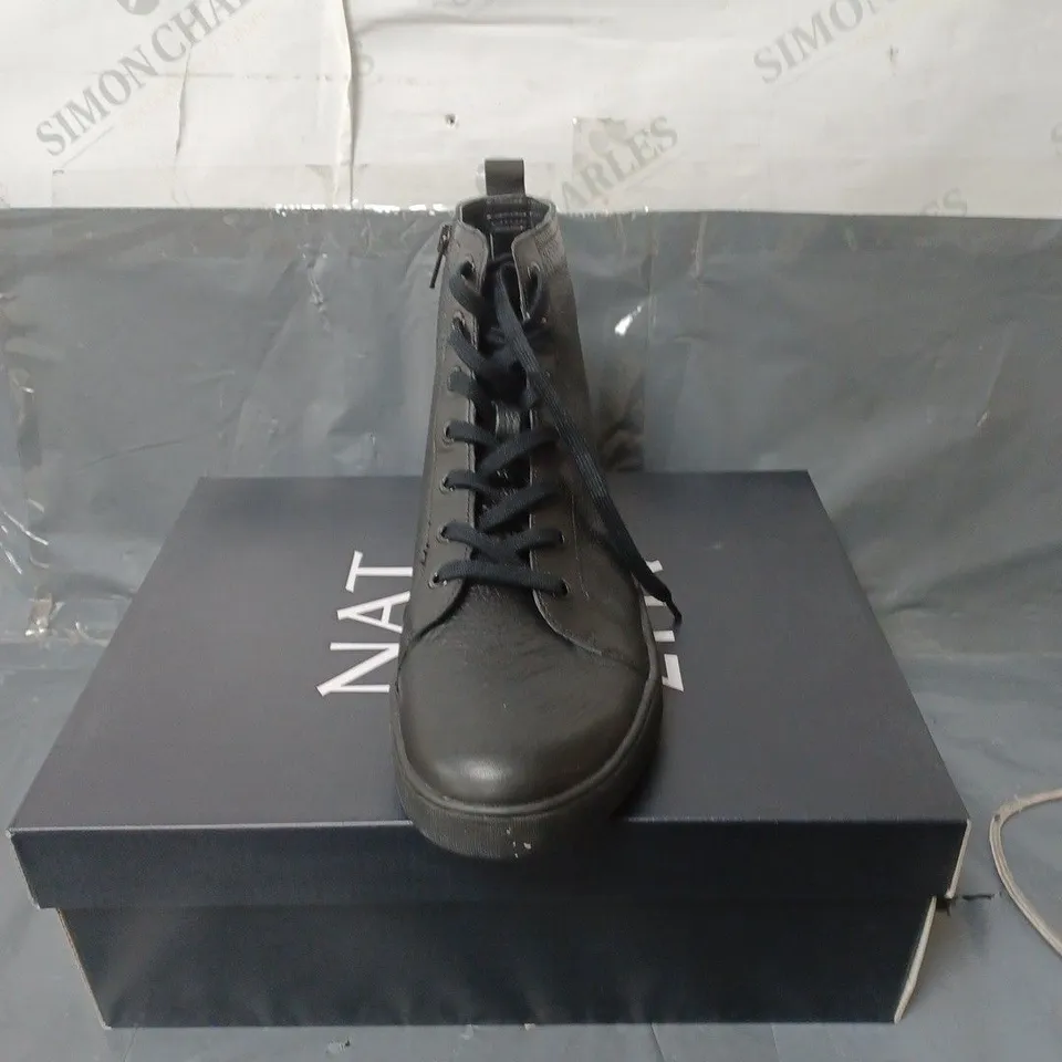 NATURALIZER LEATHER ANKLE BOOTS BLACK SIZE 7