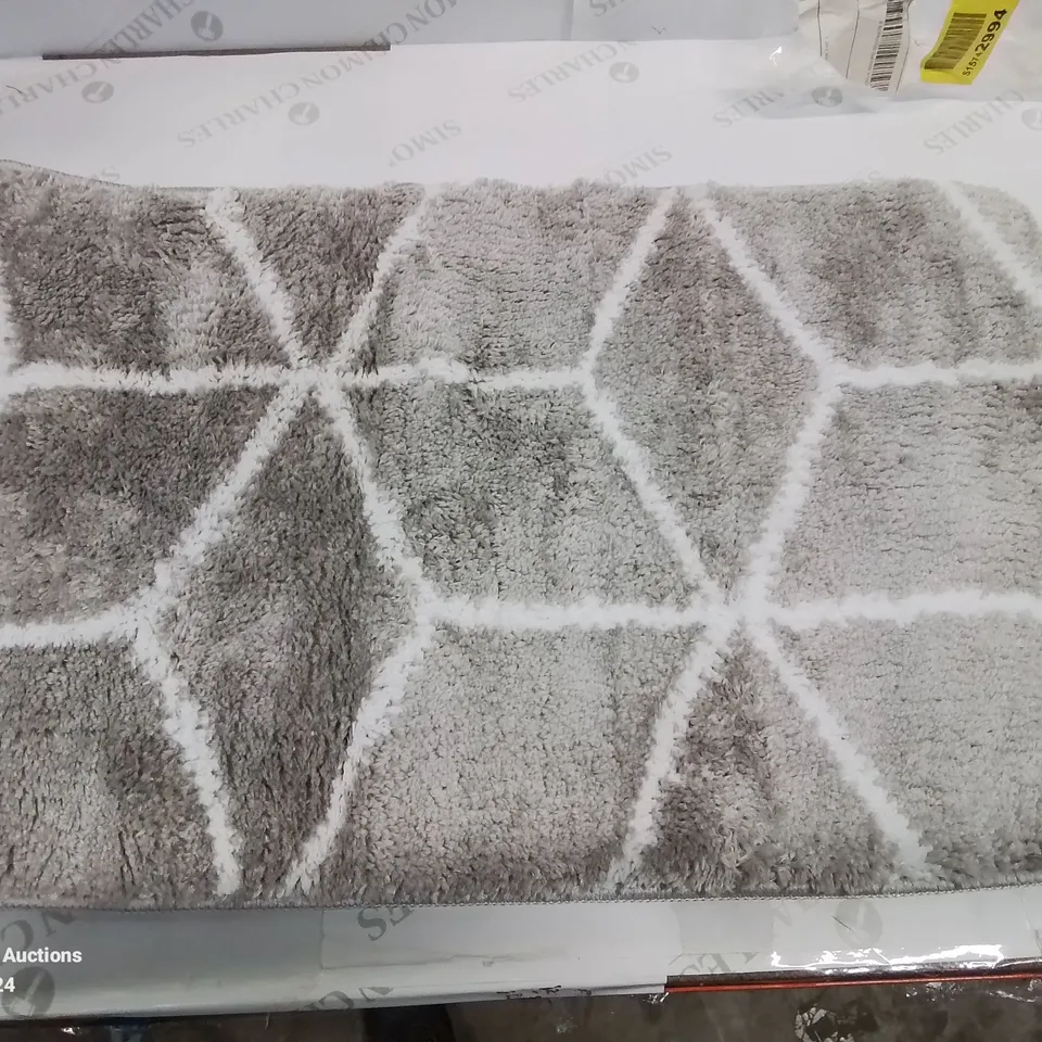 BRAND NEW PACO HOME 50X80 GREY BATH MAT