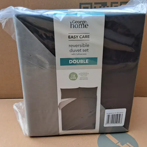 LOT OF 9 BRAND NEW REVERSIBLE DOUBLE DUVET SETS IN GREY/BLACK