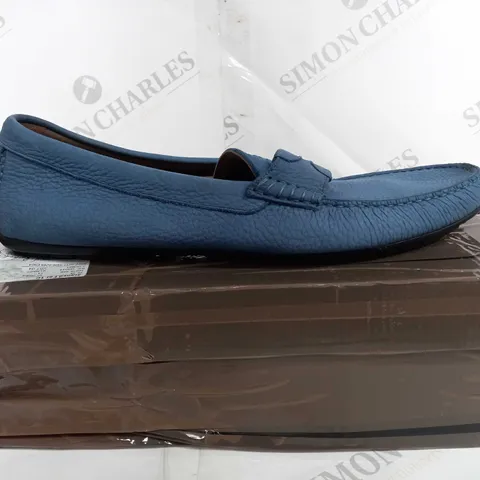 BOXED DOLCE & GABBANA SLIP ON BLUE SHOE - SIZE 10