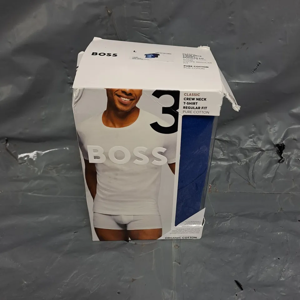 3 BOSS CLASSIC CREW NECK TSHIRT - LARGE