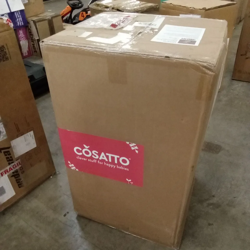 BOXED COSATTO GIGGLE 4 TRAVEL SYSTEM WITH CAR SEAT