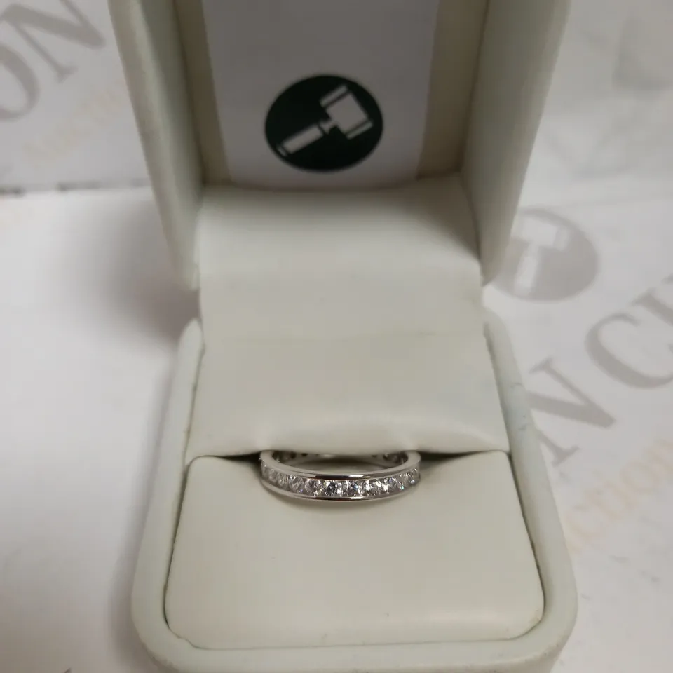 SILVER EFFECT CLARO JEWELS BAND RING WITH STONES