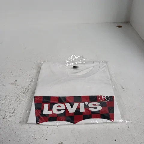 LEVI'S WHITE T-SHIRT – SIZE M