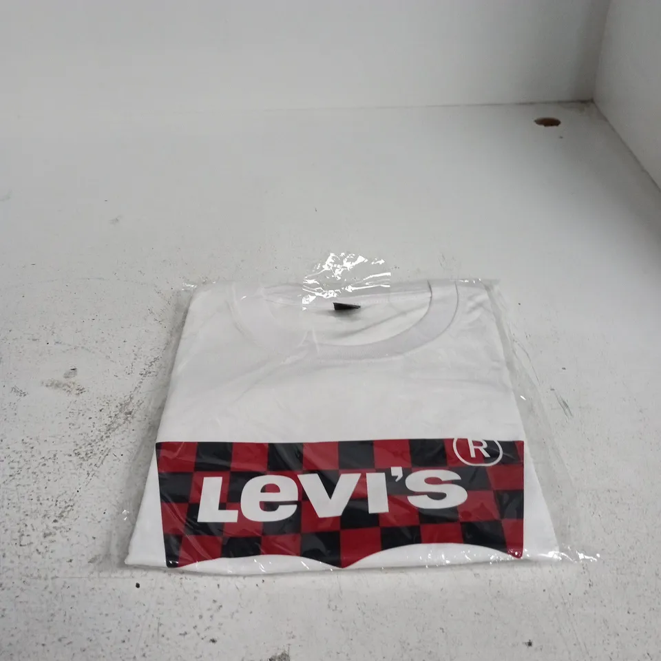 LEVI'S WHITE T-SHIRT – SIZE M