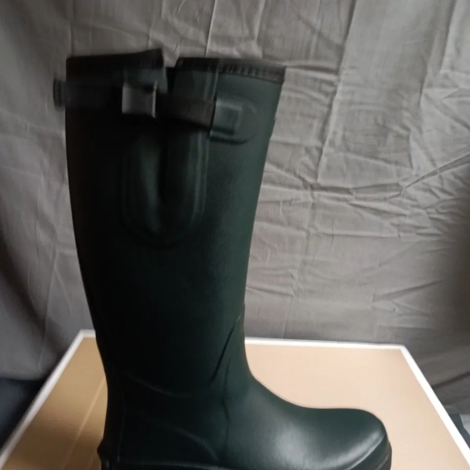 BOXED PAIR OF CALDENE WESTFIELD II WELLINGTON BOOTS – UK SIZE 9