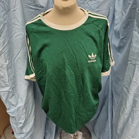 ADIDAS GREEN T-SHIRT WITH WHITE STRIPES – MEN - SIZE XL