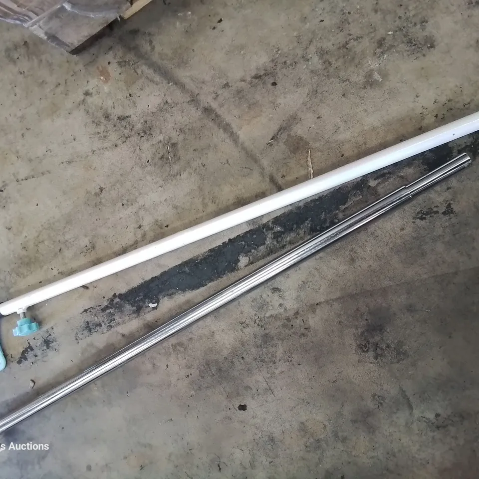 PALLET OF STAND PARTS CHROME & WHITE METAL