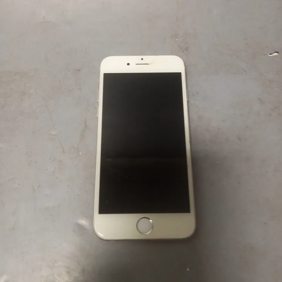 APPLE IPHONE 6 IN WHITE/SILVER