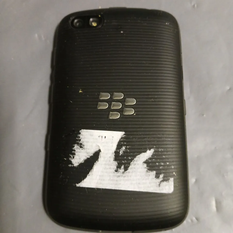 BLACKBERRY 9720 PHONE IN BLACK