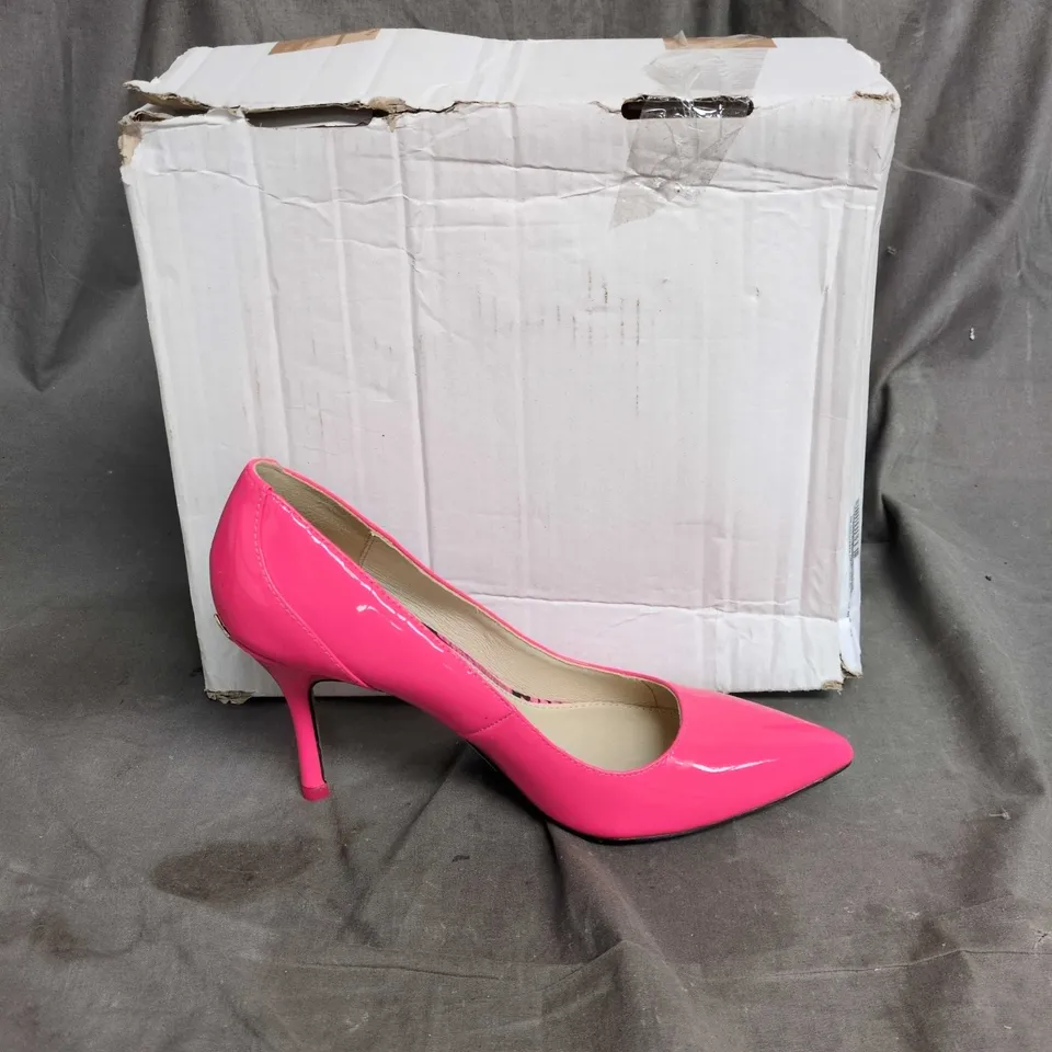 DANNII MINOGUE PINK PATENT LEATHER HIGH HEELS, UK 6 (EU 39)
