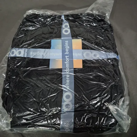 SEALED OODIE OVERSIZED HOODED BLANKET - BLACK