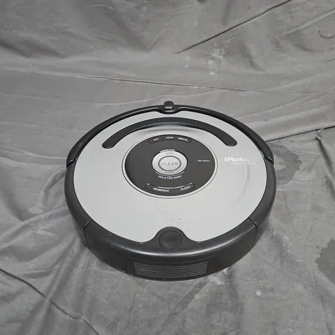 IROBOT ROOMBA VACUUM CLEANER IN BLACK/SILVER