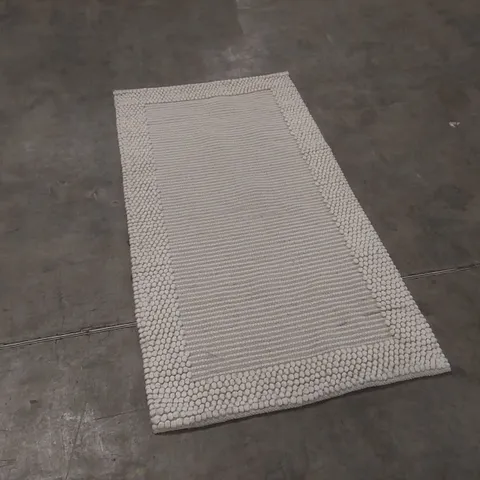 QUALITY DESIGNER AREA RUG - APPROXIMATELY 153 x 78cm