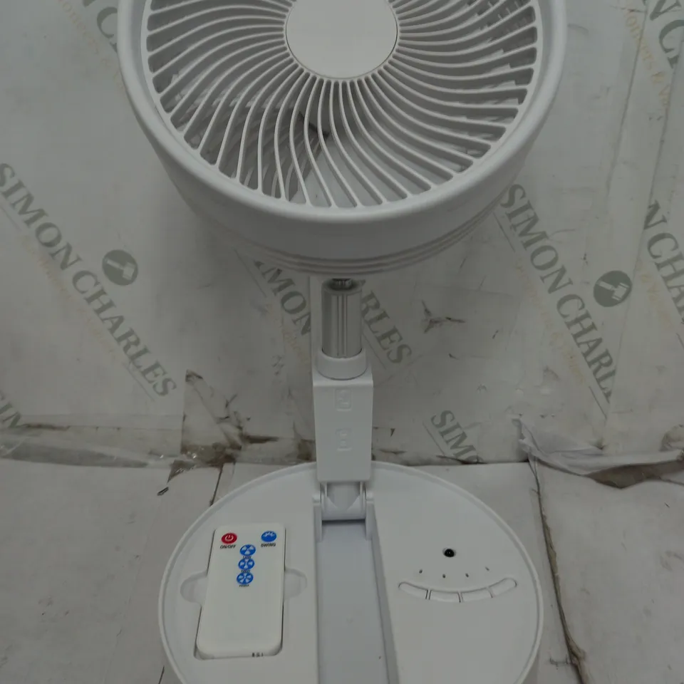 BELL & HOWELL OSCILLATING FOLDING RECHARGEABLE FAN IN WHITE