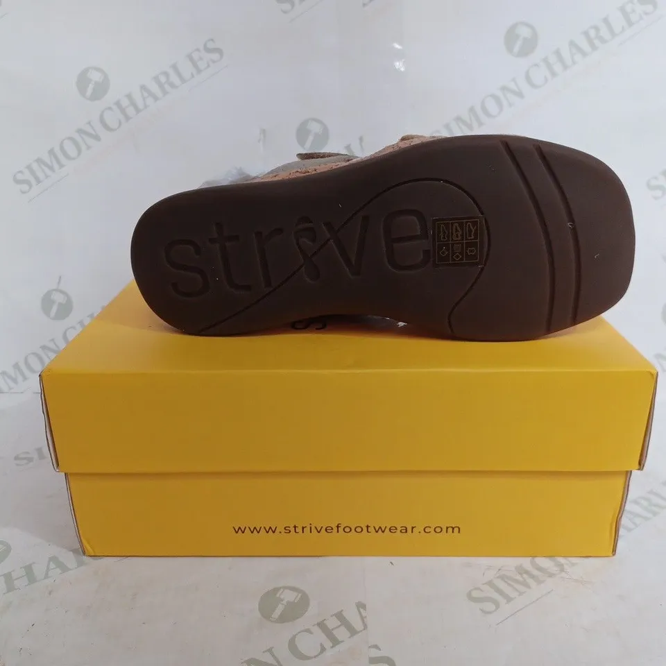 STRIVE SAMOA TRIPLE STRAP SANDAL - SIZE 5