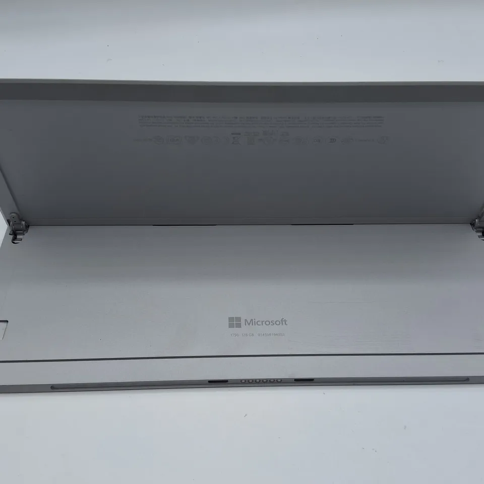 UNBOXED MICROSOFT SURFACE PRO 128GB TABLET IN SILVER - MODEL 1796